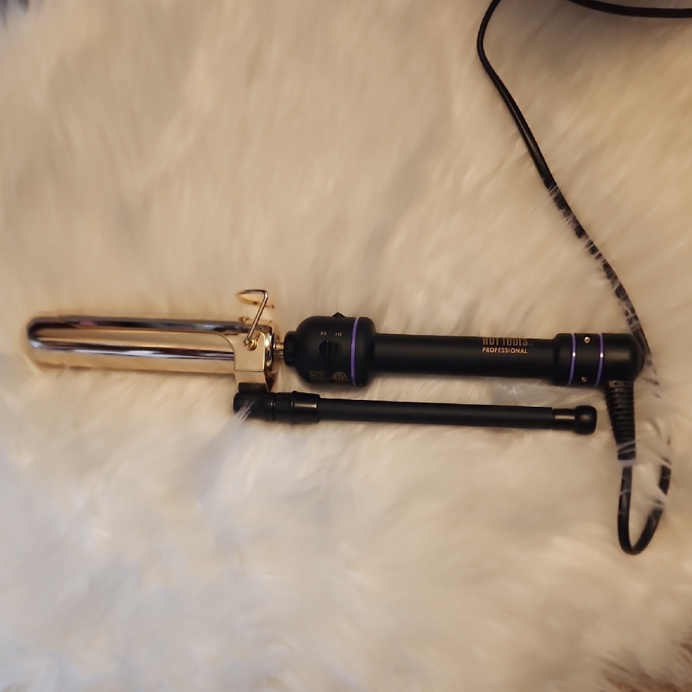 Professional Black and Gold 1.25" Curling Wand - Women Hair Tool